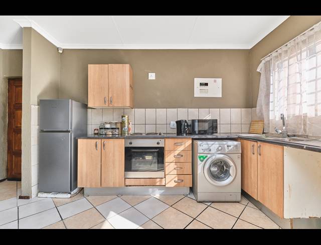 1 BEDROOM APARTMENT FOR SALE IN RUIMSIG